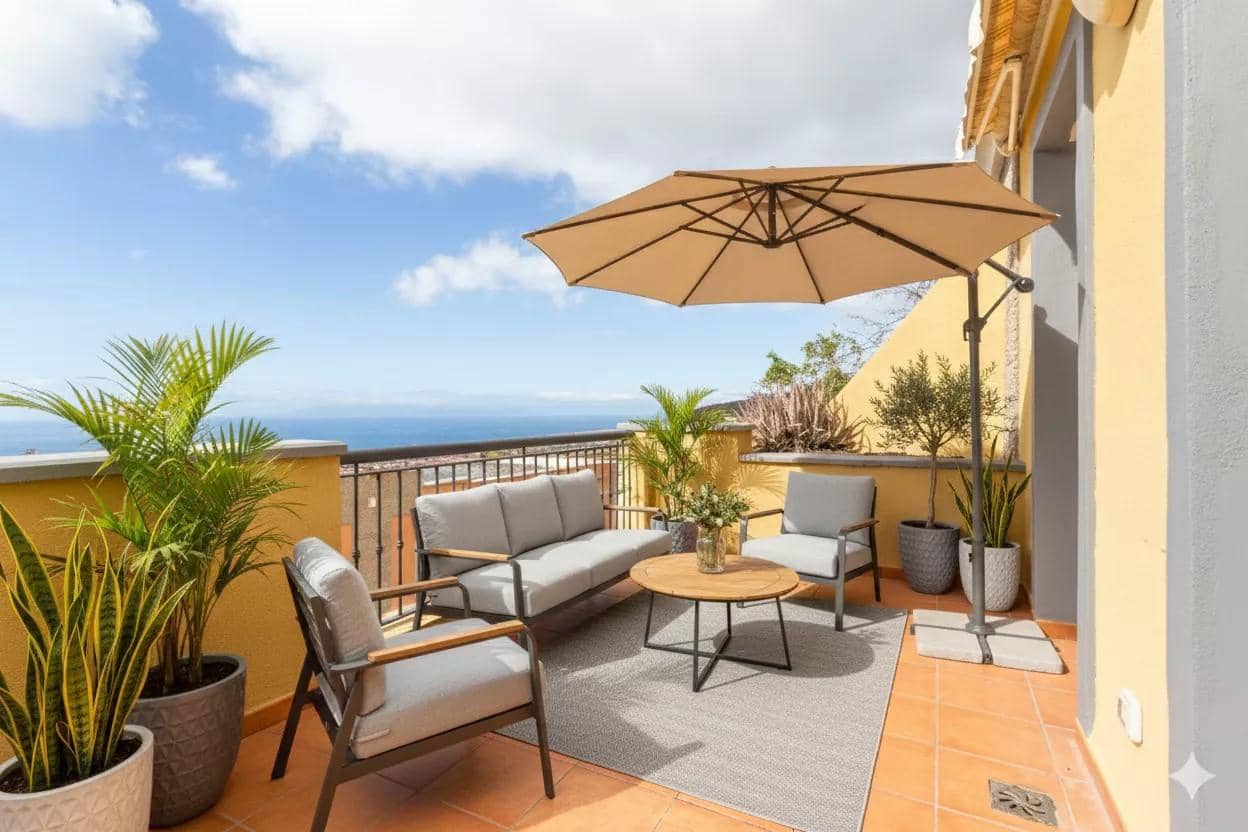 2 bedroom Flat for sale in Costa Adeje with pool garage - € 345,000 (Ref: 9482409)