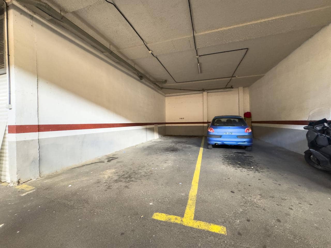 2 bedroom Flat for sale in Costa Adeje with pool garage - € 345,000 (Ref: 9482409)