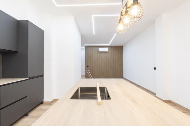 Piso de 2 habitaciones en Toscal, Santa Cruz de Tenerife en venta - 299.900 € (Ref: 9489814)