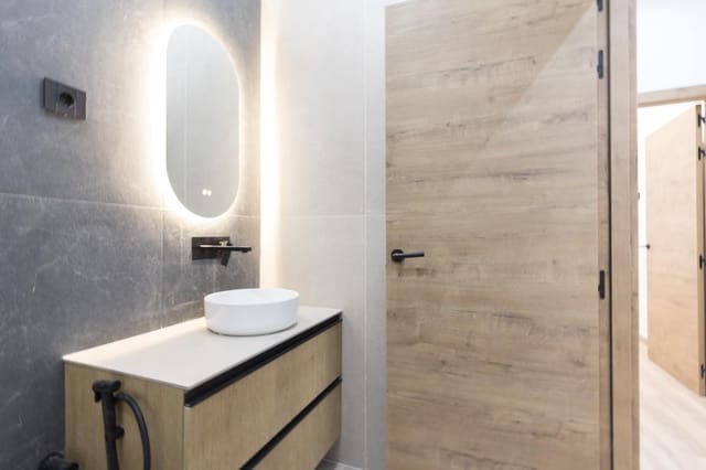 Piso de 2 habitaciones en Toscal, Santa Cruz de Tenerife en venta - 299.900 € (Ref: 9489814)