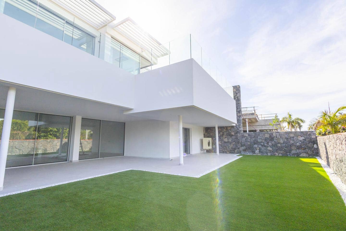 5 bedroom Villa for sale in Costa Adeje - € 2,700,000 (Ref: 9499885)