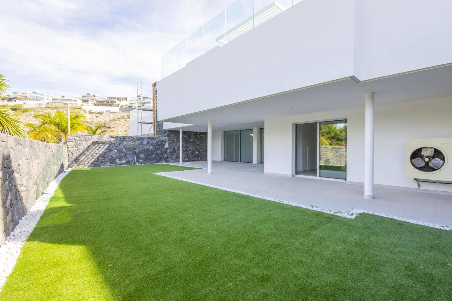 5 bedroom Villa for sale in Costa Adeje - € 2,700,000 (Ref: 9499885)