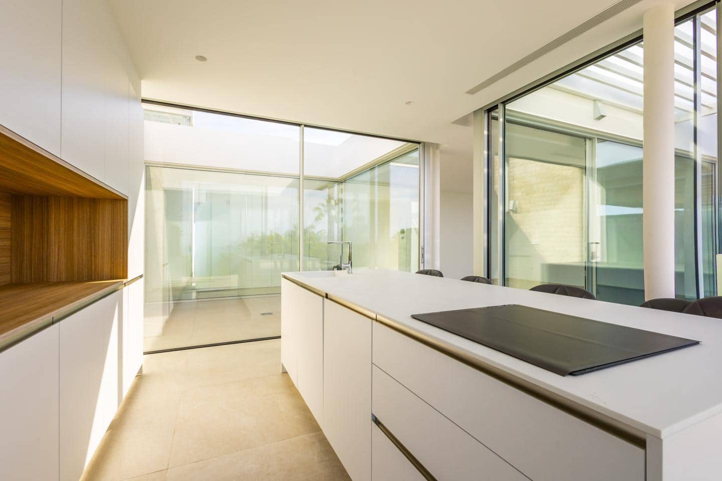 5 bedroom Villa for sale in Costa Adeje - € 2,700,000 (Ref: 9499885)