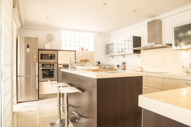 3 soveværelse Lejlighed til salg i Icod de los Vinos - € 559.300 (Ref: 9503135)