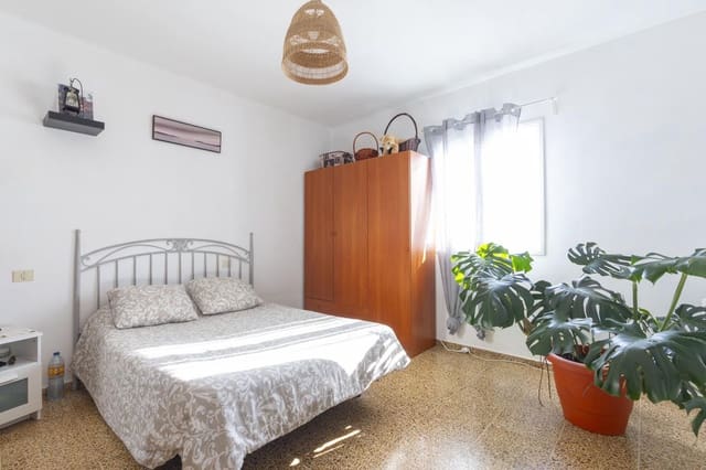 Piso de 3 habitaciones en San Cristóbal de La Laguna en venta - 125.000 € (Ref: 9503474)