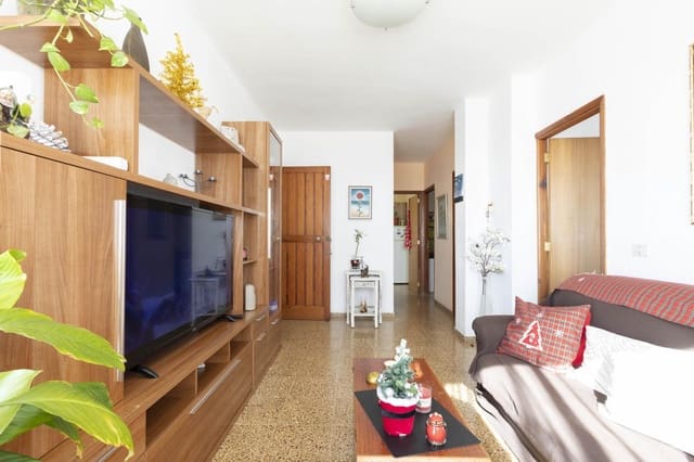 Piso de 3 habitaciones en San Cristóbal de La Laguna en venta - 125.000 € (Ref: 9503474)