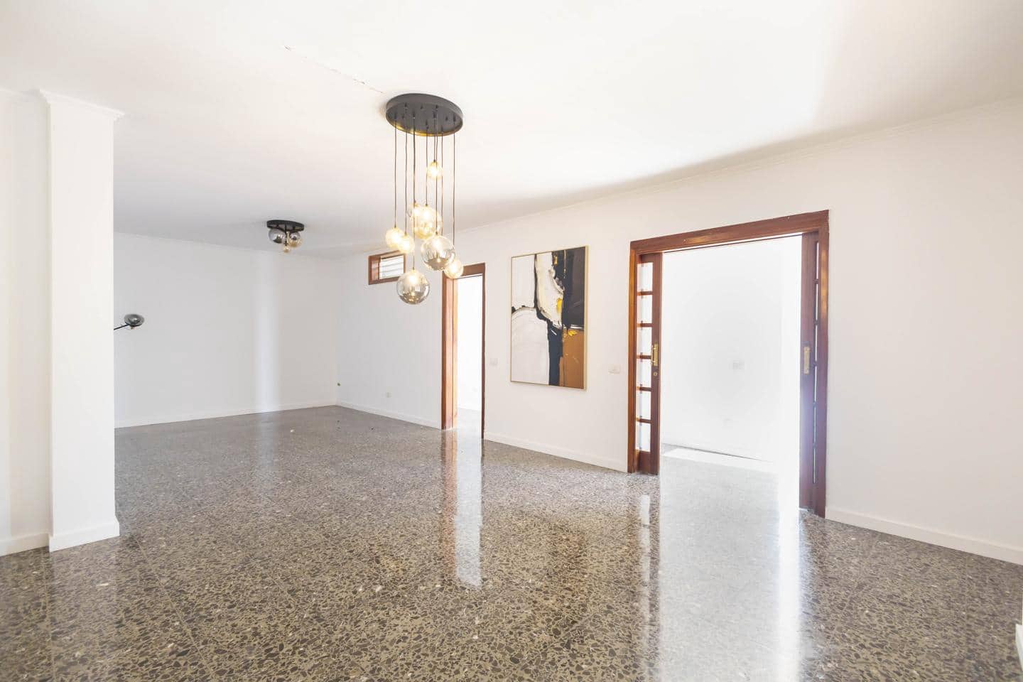 5 quarto Apartamento para arrendar em Santa Cruz de Tenerife - 2 400 € (Ref: 9504686)