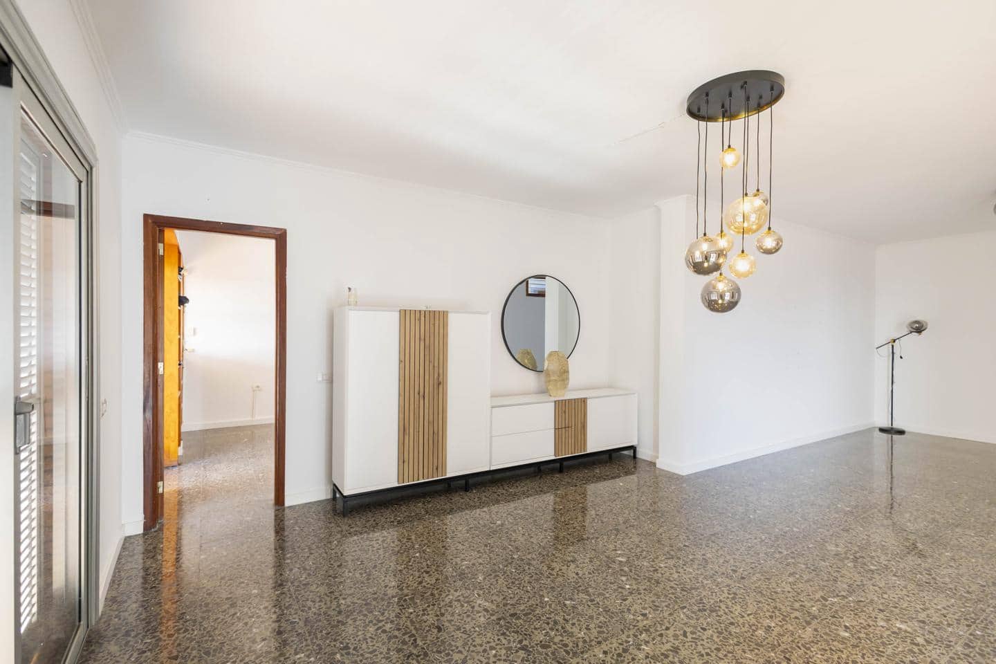 5 quarto Apartamento para arrendar em Santa Cruz de Tenerife - 2 400 € (Ref: 9504686)