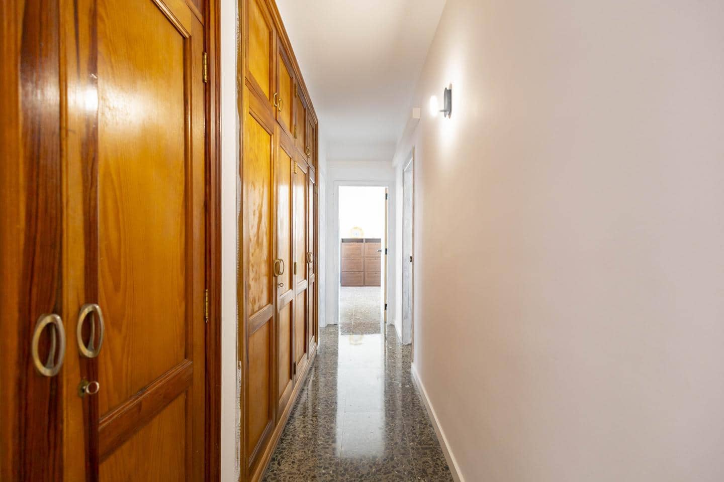 5 quarto Apartamento para arrendar em Santa Cruz de Tenerife - 2 400 € (Ref: 9504686)