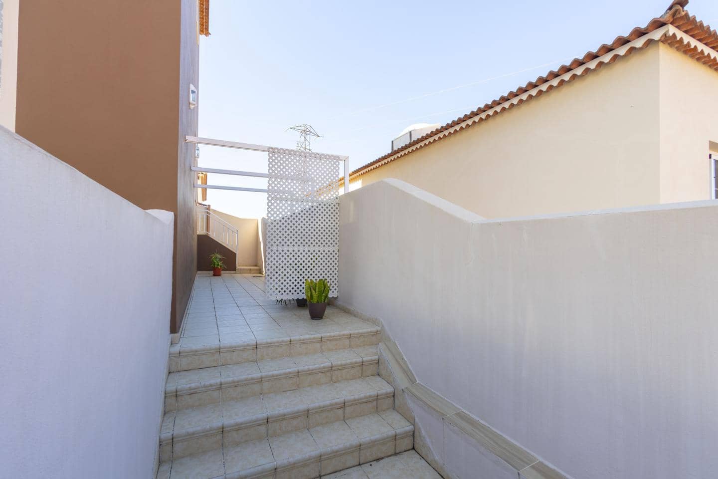 3 bedroom Villa for sale in La Orotava - € 295,855 (Ref: 9506948)