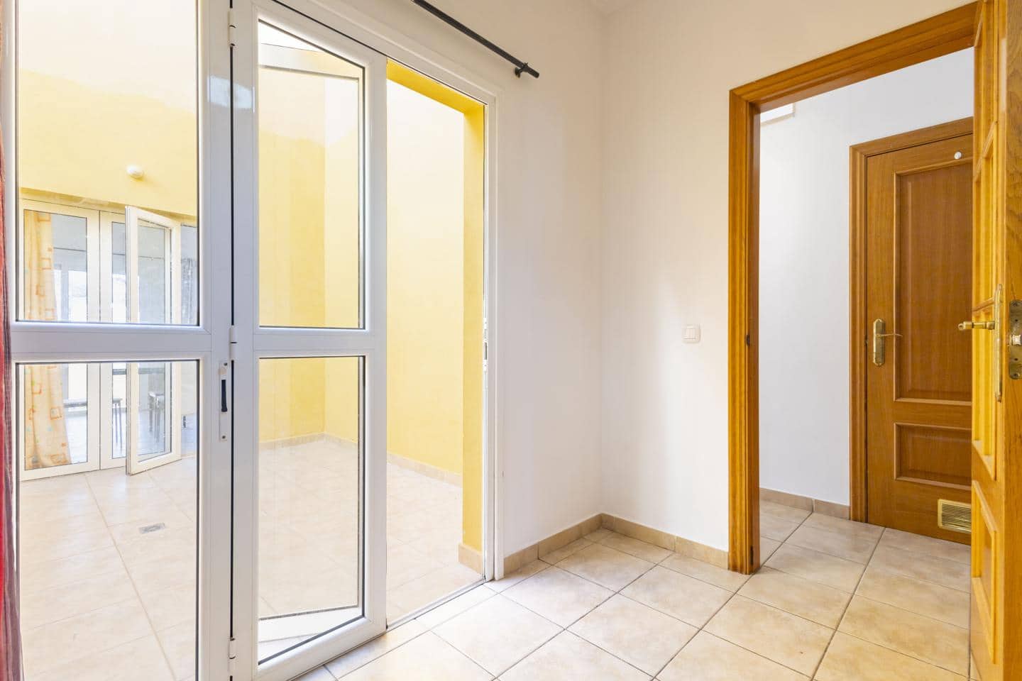 Piso de 3 habitaciones en Tuineje en venta con piscina garaje - 285.000 € (Ref: 9510239)