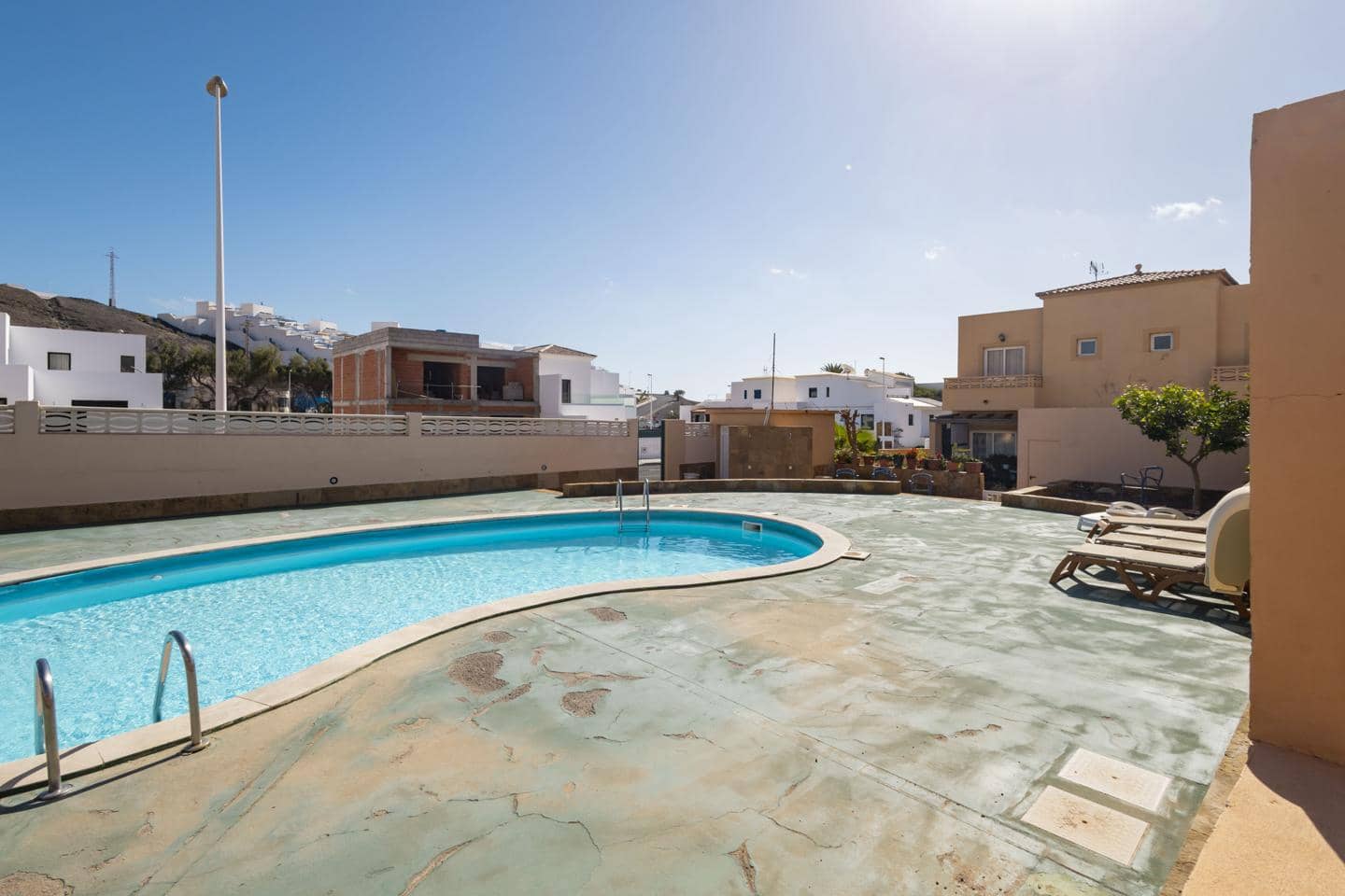 Piso de 3 habitaciones en Tuineje en venta con piscina garaje - 285.000 € (Ref: 9510239)