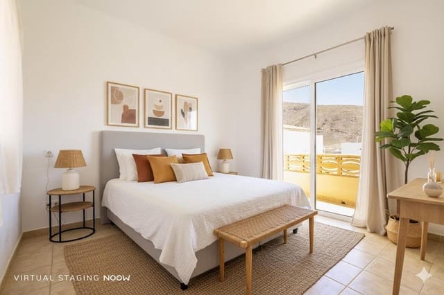 Piso de 3 habitaciones en Tuineje en venta con piscina garaje - 285.000 € (Ref: 9510239)