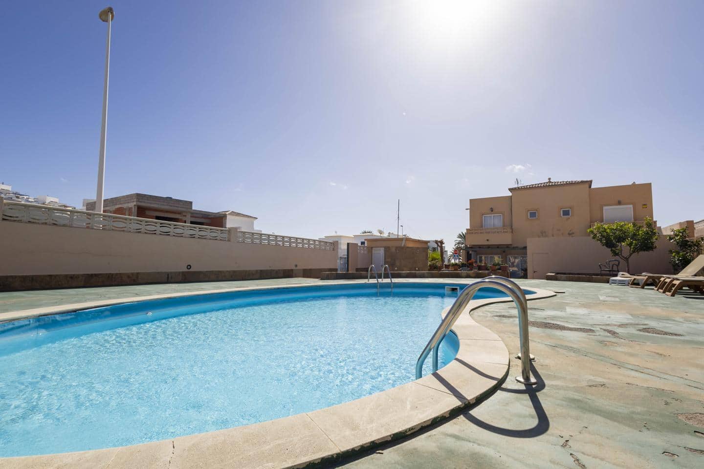 Piso de 3 habitaciones en Tuineje en venta con piscina garaje - 285.000 € (Ref: 9510239)