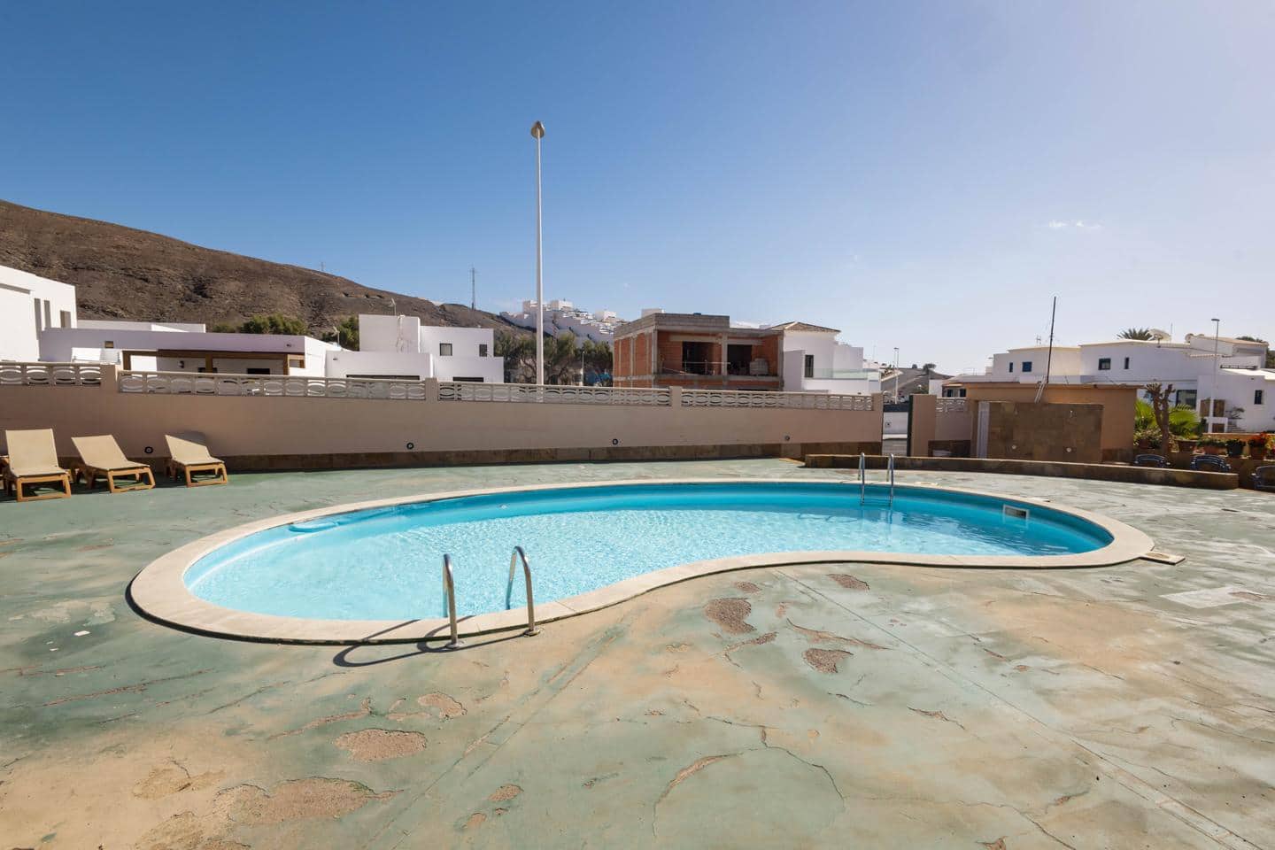Piso de 3 habitaciones en Tuineje en venta con piscina garaje - 285.000 € (Ref: 9510239)