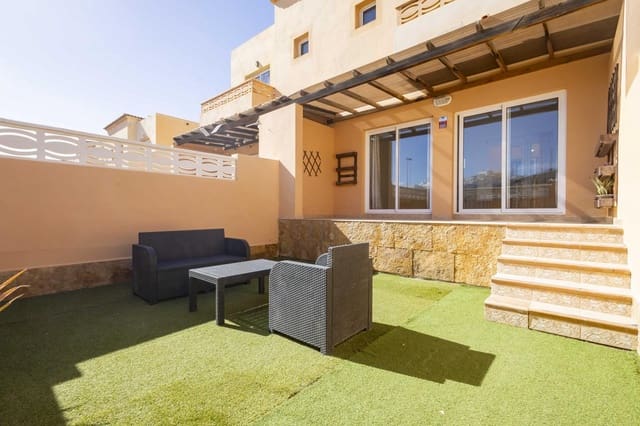 Piso de 3 habitaciones en Tuineje en venta con piscina garaje - 285.000 € (Ref: 9510239)