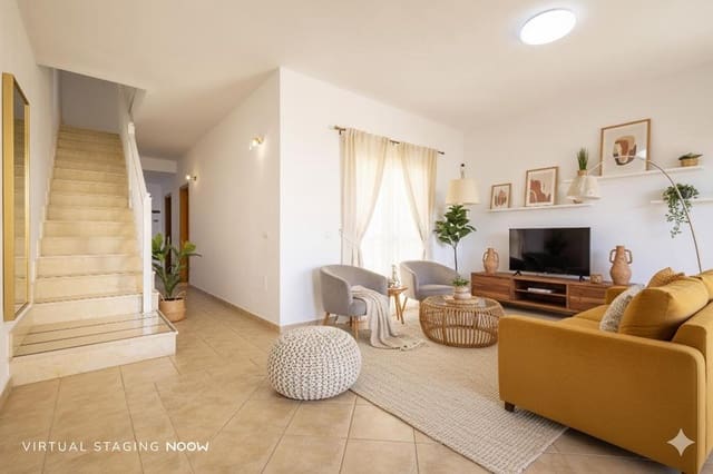 Piso de 3 habitaciones en Tuineje en venta con piscina garaje - 285.000 € (Ref: 9510239)