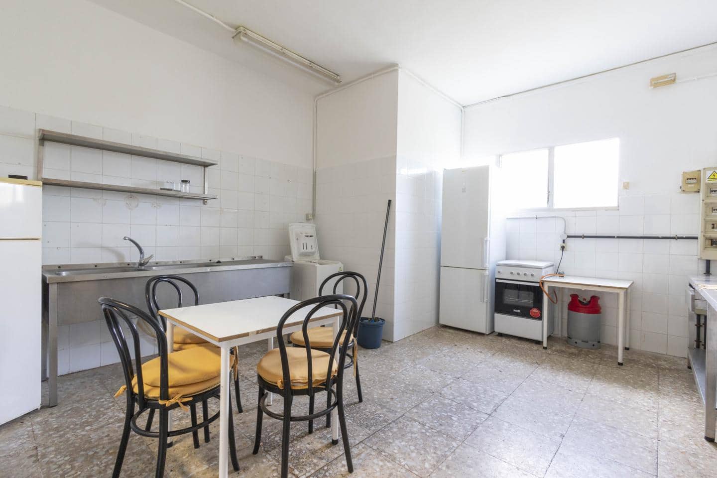 4 bedroom Villa for sale in Granadilla de Abona - € 470,000 (Ref: 9566270)