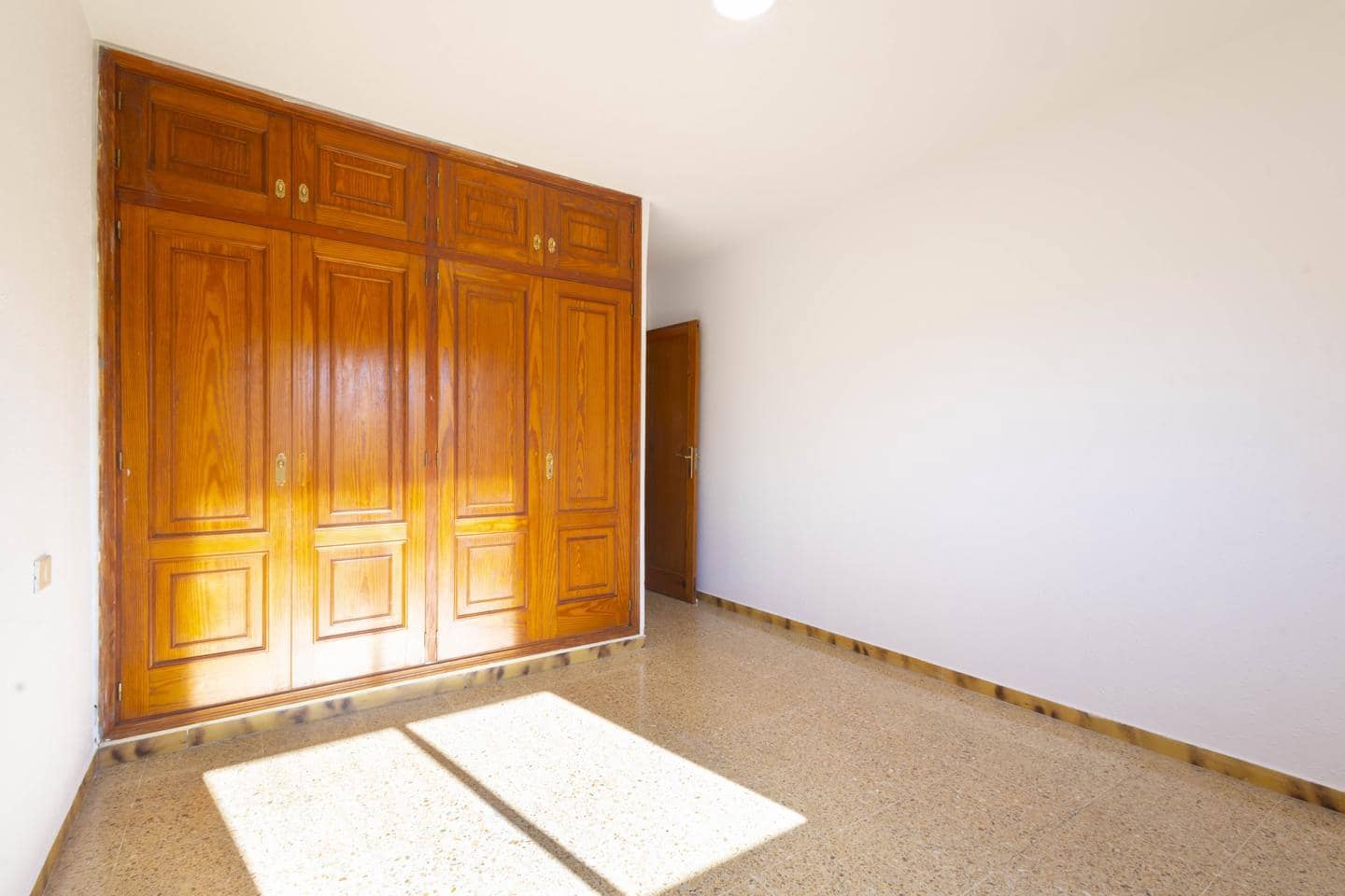 3 sypialnia Mieszkanie na sprzedaż w Santa Cruz de Tenerife - 250 000 € (Ref: 9566271)