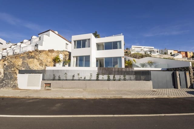 3 camera da letto Villa in vendita in Santa Cruz de Tenerife con piscina garage - 849.990 € (Rif: 9571976)