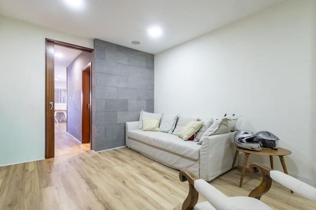 2 bedroom Flat for sale in Chapatal, Santa Cruz de Tenerife - € 255,000 (Ref: 9572158)