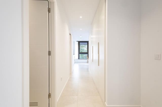 1 slaapkamer Flat te huur in Urbanizacion Anaga, Santa Cruz de Tenerife - € 990 (Ref: 9584644)