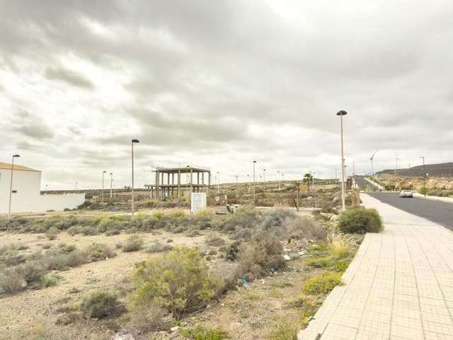 Rakentamaton maa myytävänä paikassa Abades, Arico - 164 750 € (Ref: 9585166)