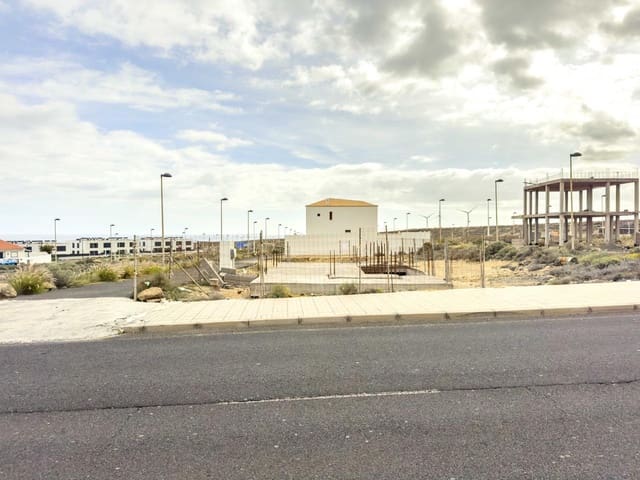 Rakentamaton maa myytävänä paikassa Abades, Arico - 164 750 € (Ref: 9585166)