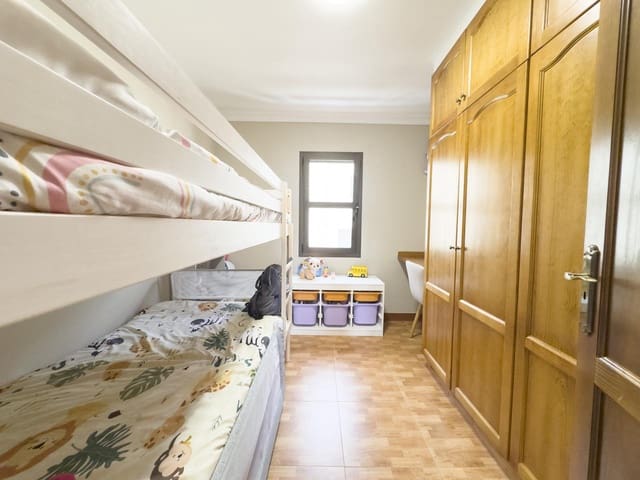 3 soveværelse Lejlighed til salg i La Orotava - € 172.000 (Ref: 9592093)