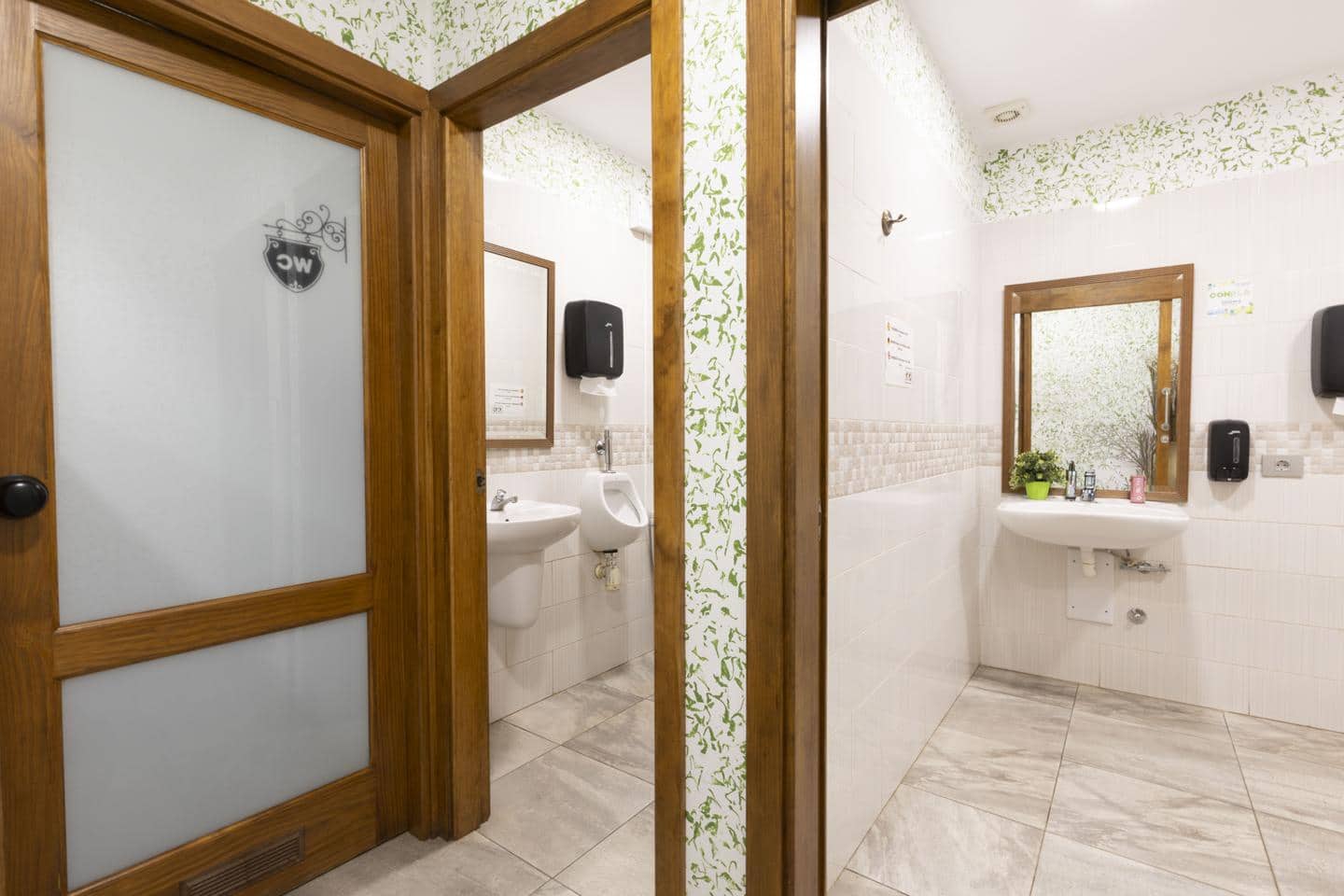 1 soveværelse Virksomhed til leje i Puerto de la Cruz - € 2.000 (Ref: 9598136)