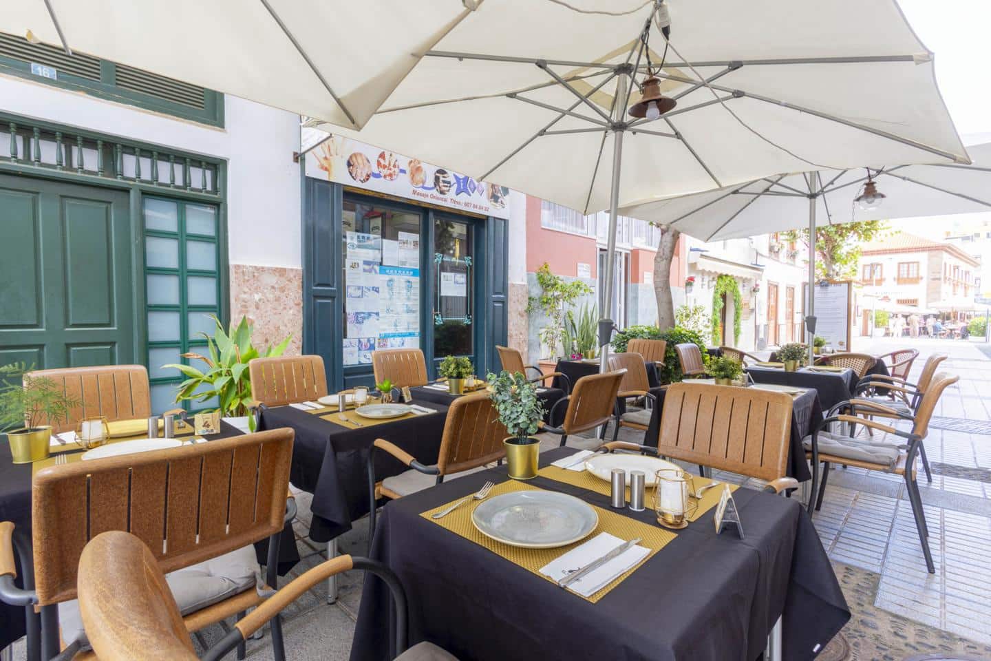 1 soveværelse Virksomhed til leje i Puerto de la Cruz - € 2.000 (Ref: 9598136)