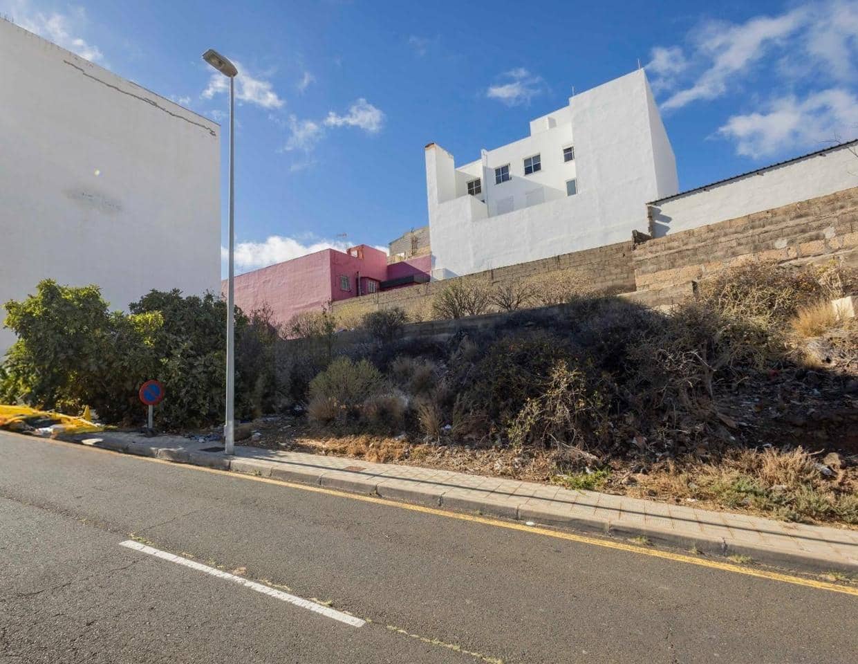 Rakentamaton maa myytävänä paikassa Santa Cruz de Tenerife - 110 000 € (Ref: 9598137)