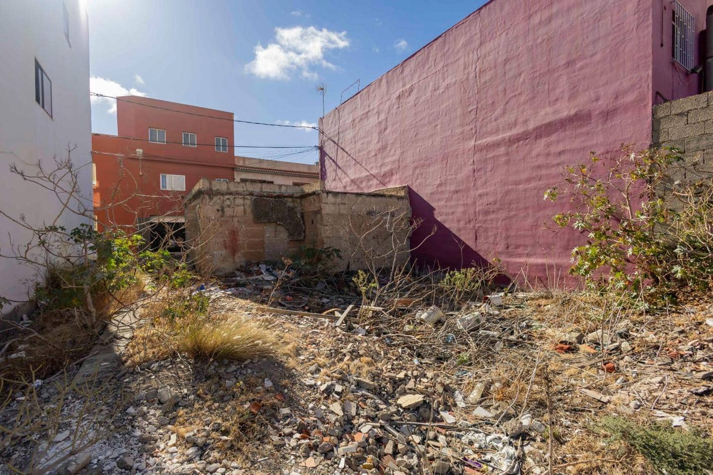 Rakentamaton maa myytävänä paikassa Santa Cruz de Tenerife - 110 000 € (Ref: 9598137)