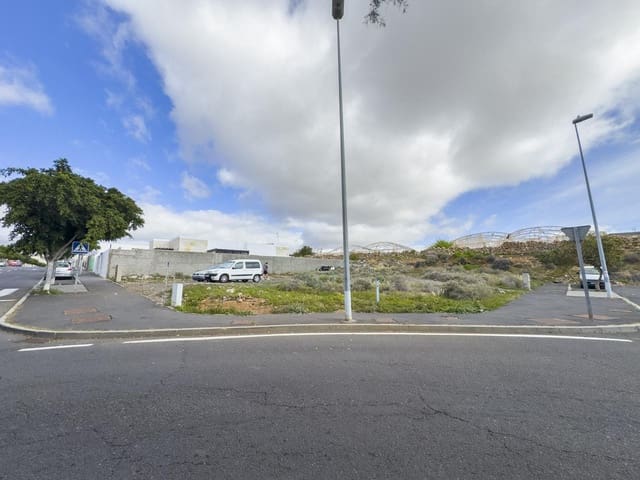 Rakentamaton maa myytävänä paikassa Granadilla de Abona - 129 500 € (Ref: 9598210)