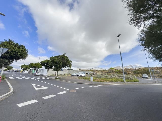 Rakentamaton maa myytävänä paikassa Granadilla de Abona - 129 500 € (Ref: 9598210)