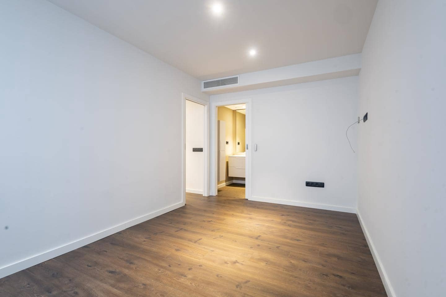 3 bedroom Flat for sale in Santa Cruz de Tenerife - € 765,000 (Ref: 9603082)