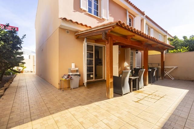 4 bedroom Villa for sale in Acoran, Santa Cruz de Tenerife with garage - € 419,000 (Ref: 9618702)