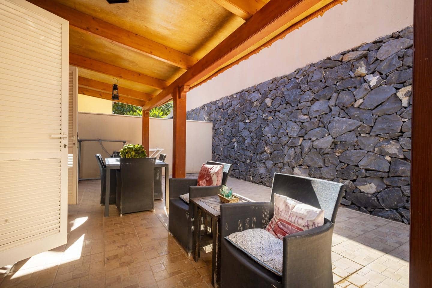 4 sypialnia Willa na sprzedaż w Acoran z garażem - 475 000 € (Ref: 9618702)