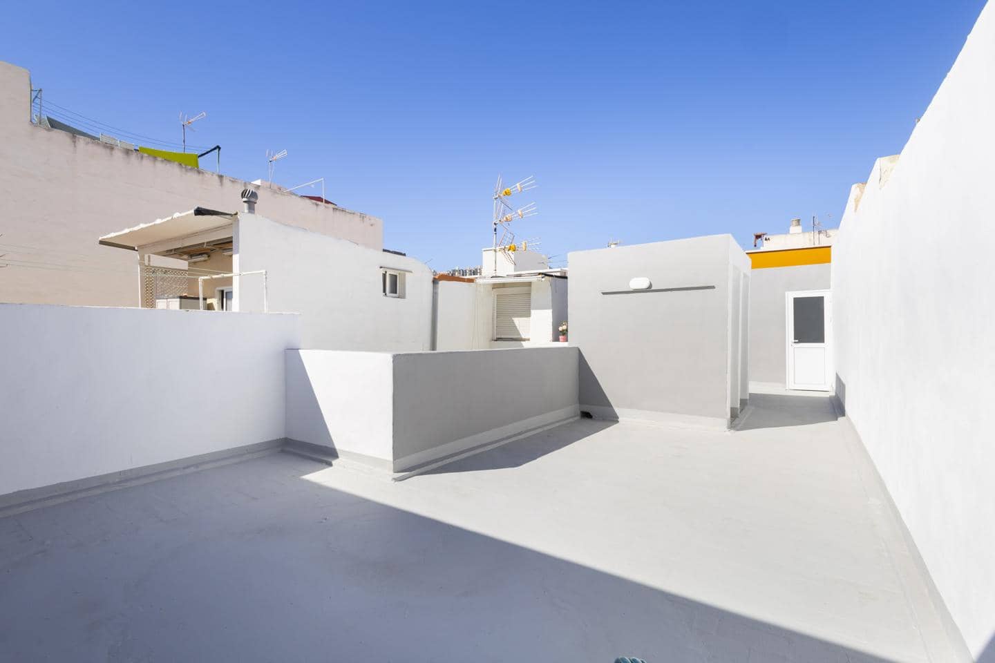 2 soverom Leilighet til salgs i Santa Cruz de Tenerife - € 216 000 (Ref: 9640618)