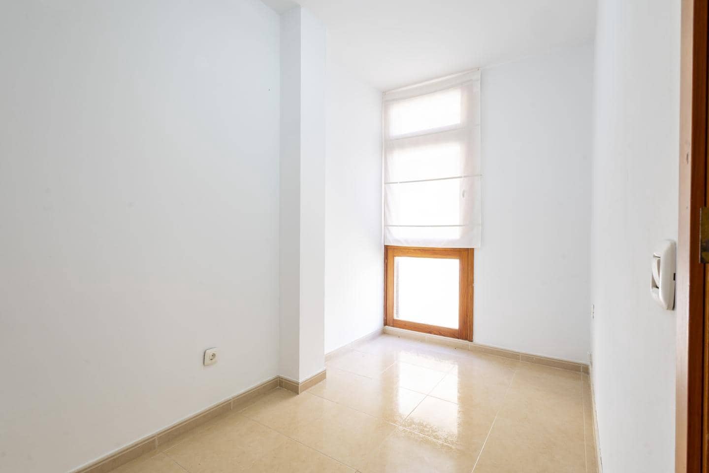 4 soveværelse Lejlighed til leje i Santa Cruz de Tenerife - € 1.200 (Ref: 9645622)