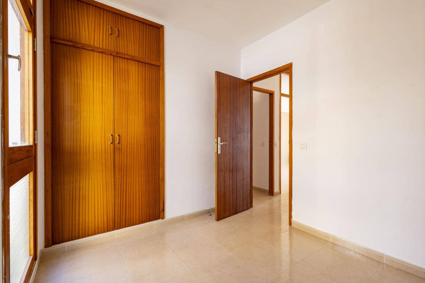 4 soveværelse Lejlighed til leje i Santa Cruz de Tenerife - € 1.200 (Ref: 9645622)