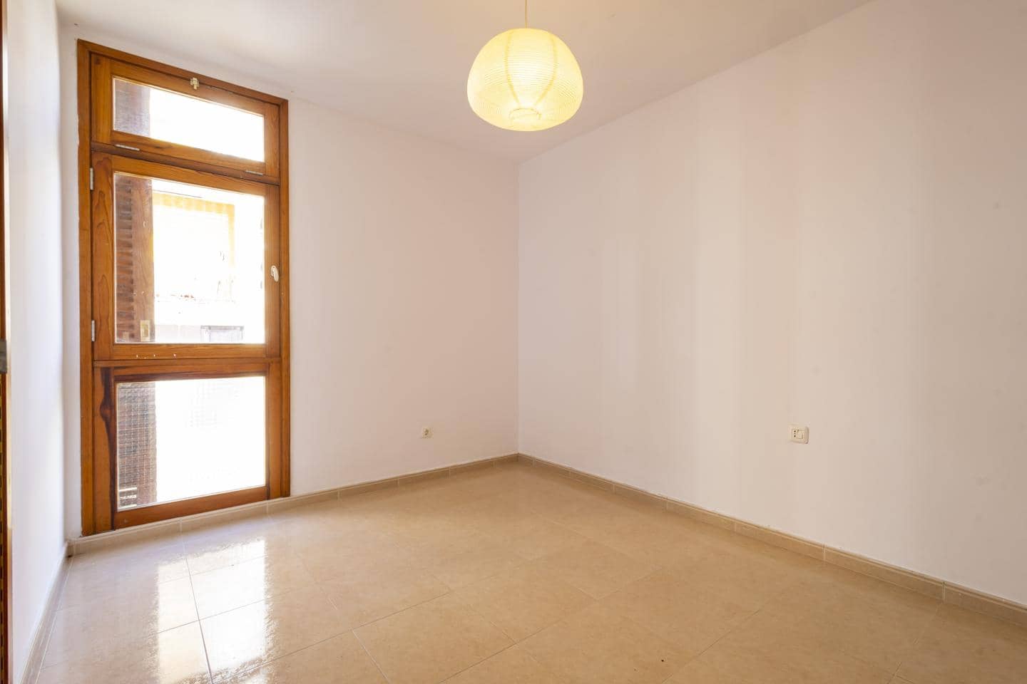 4 soveværelse Lejlighed til leje i Santa Cruz de Tenerife - € 1.200 (Ref: 9645622)