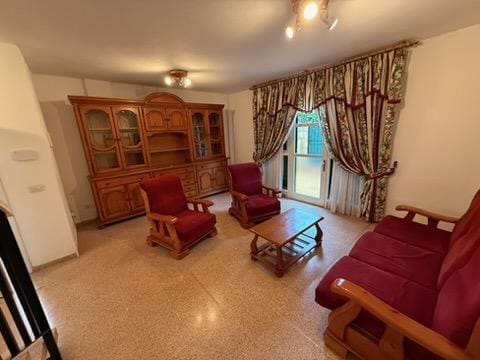 4 soveværelse Villa til leje i Tacoronte - € 900 (Ref: 9650461)