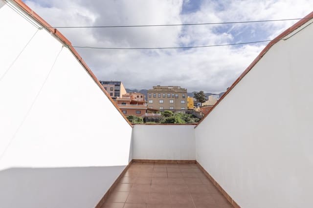 Piso de 3 habitaciones en La Victoria de Acentejo en venta - 249.500 € (Ref: 9665421)