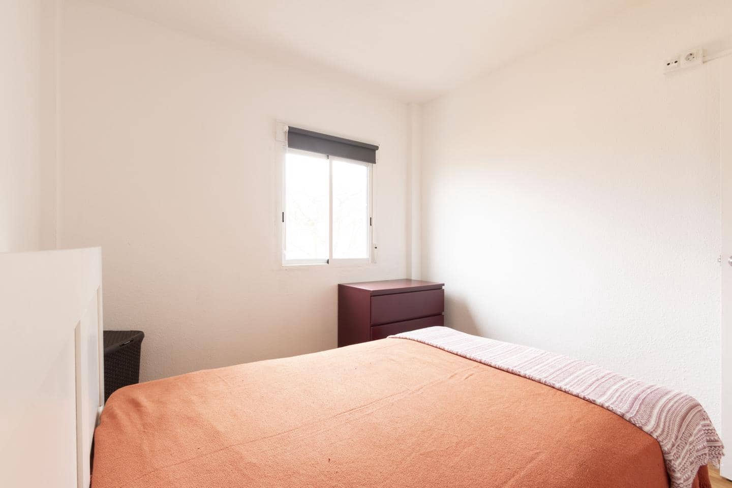 3 quarto Apartamento para arrendar em Santa Cruz de Tenerife - 1 050 € (Ref: 9667229)