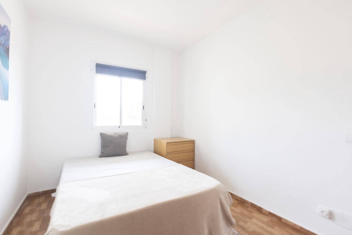 3 quarto Apartamento para arrendar em Santa Cruz de Tenerife - 1 050 € (Ref: 9667229)