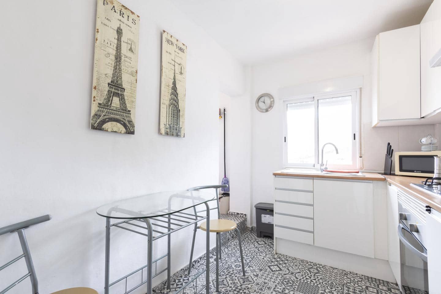 3 quarto Apartamento para arrendar em Santa Cruz de Tenerife - 1 050 € (Ref: 9667229)