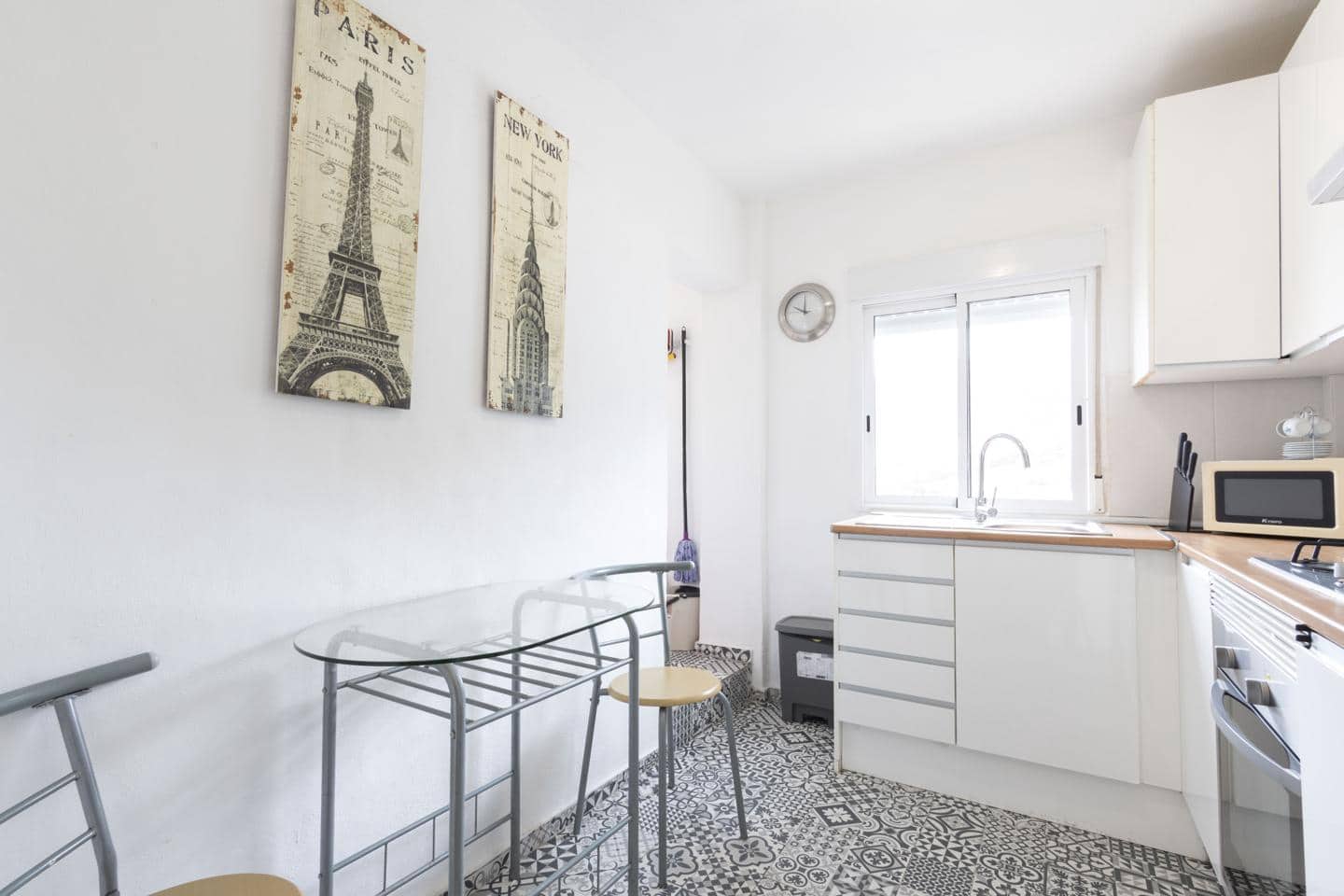 3 quarto Apartamento para arrendar em Santa Cruz de Tenerife - 1 050 € (Ref: 9667229)