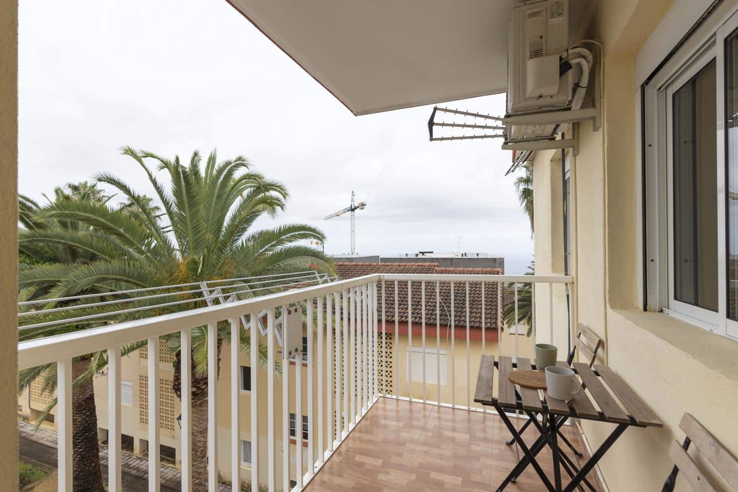 3 quarto Apartamento para arrendar em Santa Cruz de Tenerife - 1 050 € (Ref: 9667229)