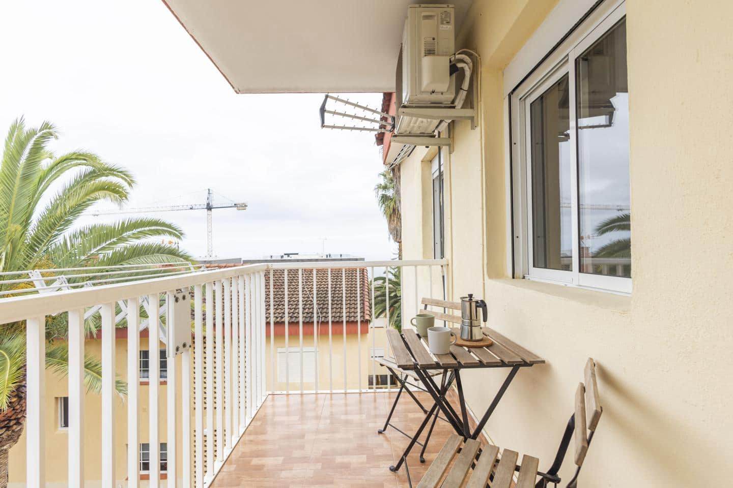 3 quarto Apartamento para arrendar em Santa Cruz de Tenerife - 1 050 € (Ref: 9667229)